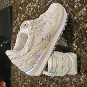 Saucony Shadow Sneakers size 8 white
